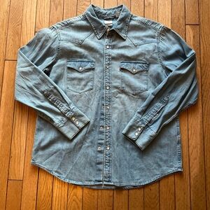 Levi's Vintage Y2K Light Denim Snap Button Down Shirt 100% cotton soft broken